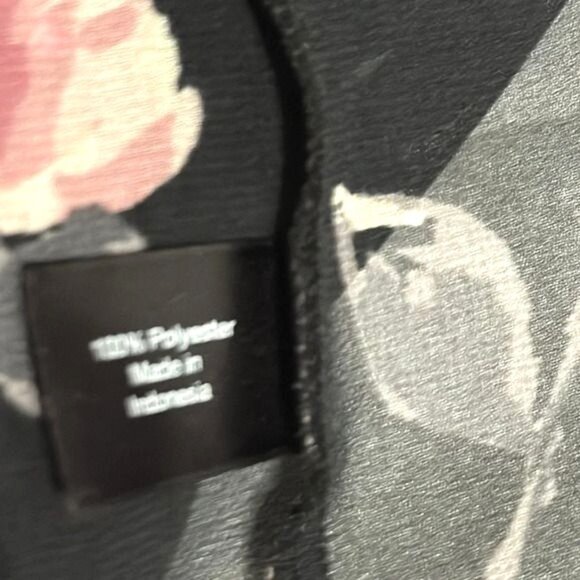 Lane Bryant Sheer Floral Long Sleeve Blouse Size 22/24 Black & Pink Roses Womens - Picture 4 of 7